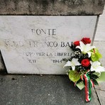 I fiori rubati sul ponte Balbis