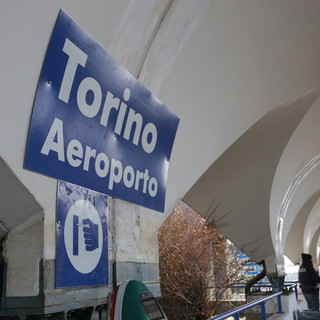 A Caselle si vola in treno: da lunedì otto collegamenti in più per l'aeroporto