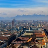Si compra sempre più in periferia - foto di Marie Rouilly su Unsplash