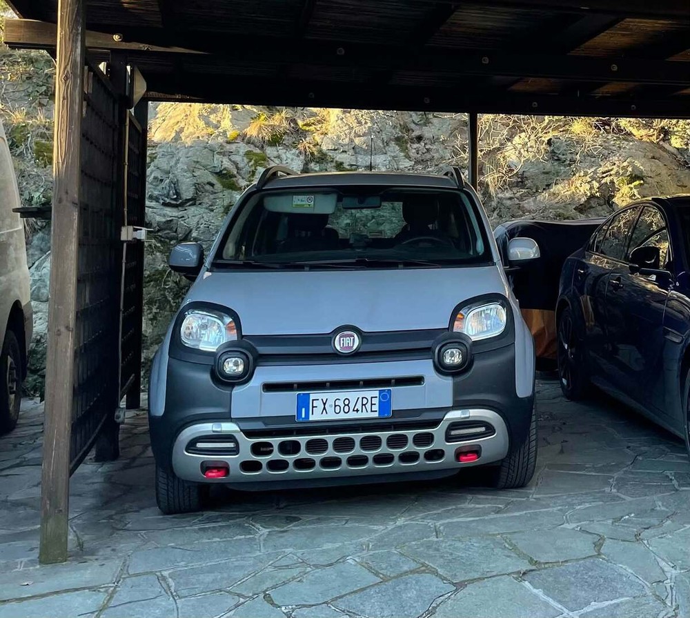 La Fiat Panda rubata in via Livorno La Fiat Panda rubata in via Livorno