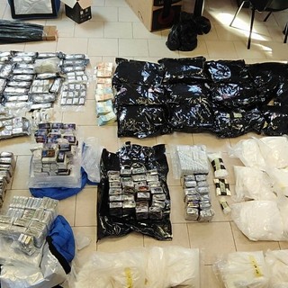 Armi e droga sequestrate dalla Polizia