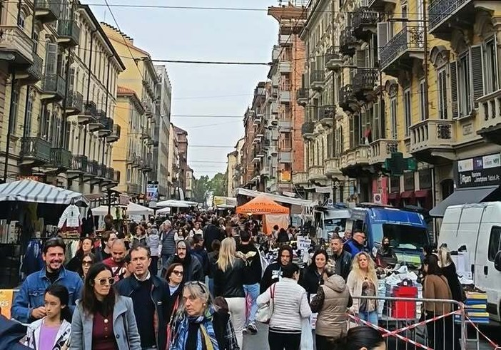 Via Madama Cristina in festa: negozi aperti, bancarelle e intrattenimento a San Salvario