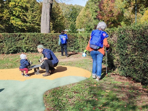 Volontari in azione per pulire i Giardini Reali Volontari in azione per pulire i Giardini Reali