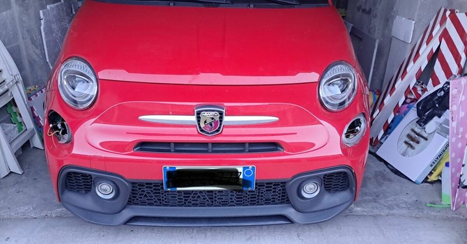 Alcuni dei veicoli rubati e danneggiati nel deposito Gtt