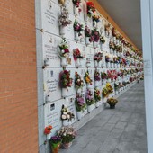 Dal Monumentale sono spariti numerosi pomelli in ottone Dal Monumentale sono spariti numerosi pomelli in ottone