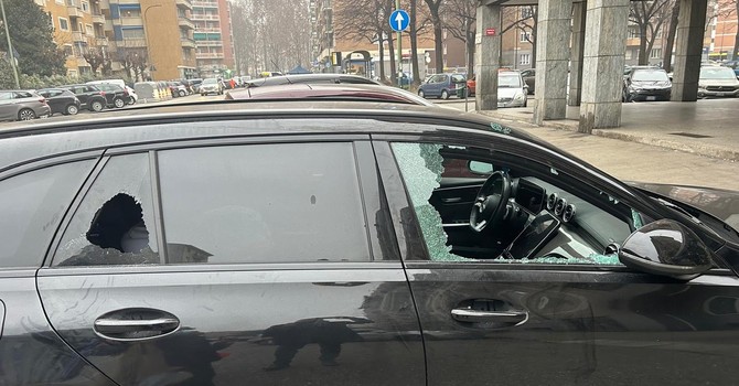 I casi di finestrini rotti sono frequenti in corso Tassoni (foto di repertorio) I casi di finestrini rotti sono frequenti in corso Tassoni (foto di repertorio)