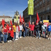 Manifestazione questa mattina davanti alla prefettura