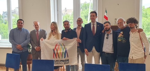 La delegazione torinese che parteciperà al Budapest Pride con l’ambasciatore