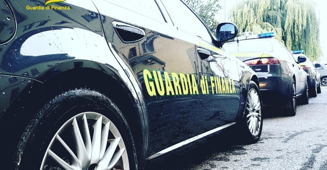 Condomini fantasma e finti cantieri: scoperta truffa del bonus da 2 milioni, arrestata coppia di amministratori Condomini fantasma e finti cantieri: scoperta truffa del bonus da 2 milioni, arrestata coppia di amministratori