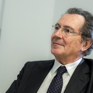 Intesa Sanpaolo, Gros Pietro riapre la corsa