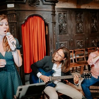 Glimmer all Stars in concerto insieme al Coro Santa Pelagia Singers con “Anche questo è amore” Glimmer all Stars in concerto insieme al Coro Santa Pelagia Singers con “Anche questo è amore”