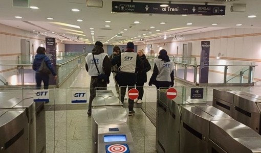 Sempre meno 'portoghesi' a bordo di autobus e tram torinesi