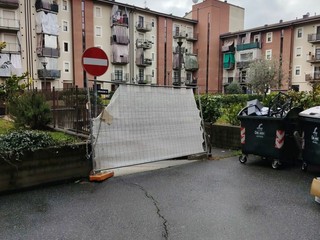 Chiusi i garage di via Como Chiusi i garage di via Como