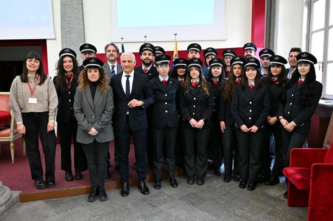 Quindici nuovi capitreno delle Ferrovie giurano a Palazzo di Città Quindici nuovi capitreno delle Ferrovie giurano a Palazzo di Città