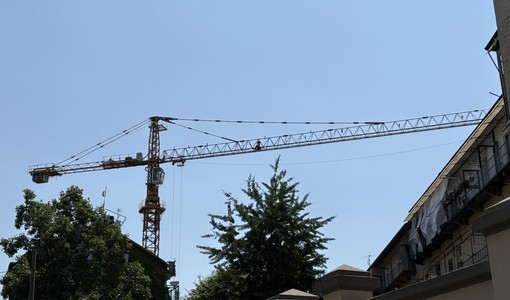 Gru eterna in San Donato, parte la raccolta firme promossa dalla Lega Gru eterna in San Donato, parte la raccolta firme promossa dalla Lega