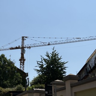 Gru eterna in San Donato, parte la raccolta firme promossa dalla Lega