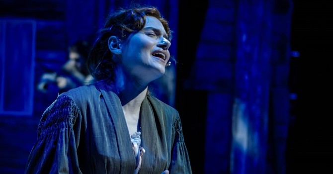 Giulia Ottonello protagonista di "7 spose per 7 fratelli" al Teatro Alfieri Giulia Ottonello protagonista di "7 spose per 7 fratelli" al Teatro Alfieri