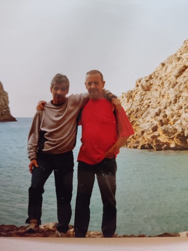 ‘Hombre’, a sinistra, con l’amico Giovanni Pisanu