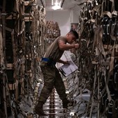 I dubbi sulla provenienza delle armi USA nelle mani di Hamas