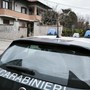 I carabinieri davanti alla casa di via Montello I carabinieri davanti alla casa di via Montello