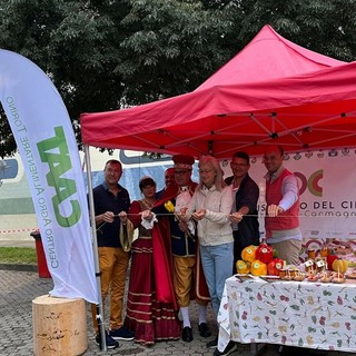 Dal campo al grande mercato: il Caat protagonista alla 77ª Fiera del Peperone di Carmagnola Dal campo al grande mercato: il Caat protagonista alla 77ª Fiera del Peperone di Carmagnola