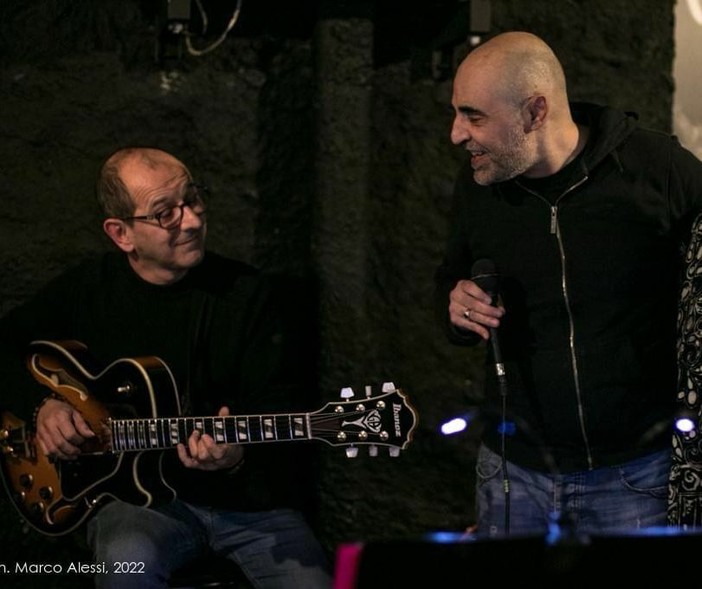All'Osteria Rabezzana, Lele Piras Duo in un concerto omaggio a Pino Daniele All'Osteria Rabezzana, Lele Piras Duo in un concerto omaggio a Pino Daniele