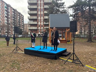 Torino, inaugurato il nuovo giardino didattico alla scuola Don Milani Torino, inaugurato il nuovo giardino didattico alla scuola Don Milani