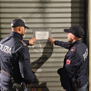 Aurora, la Polizia sospende la licenza di un bar frequentato da malavitosi