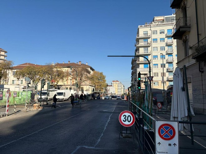 L'incrocio tra via Tripoli e corso Sebastopoli L'incrocio tra via Tripoli e corso Sebastopoli
