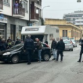L'intervento della Polizia municipale in via Frejus