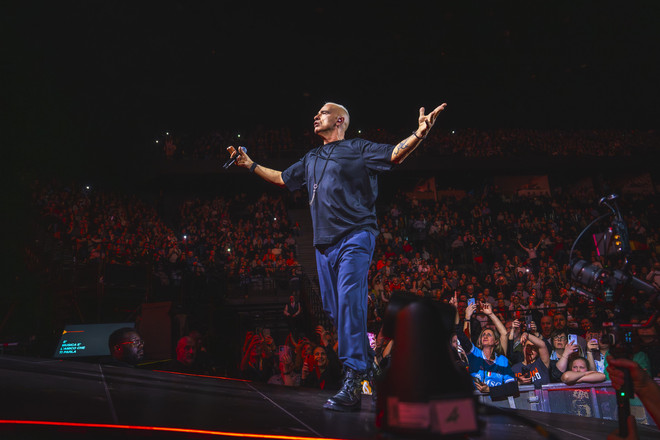 Eros Ramazzotti, il concerto per i 30 anni di "Dove c'è musica" all'Allianz Stadium Eros Ramazzotti, il concerto per i 30 anni di "Dove c'è musica" all'Allianz Stadium