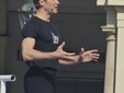 Roberto Bolle in azione in piazza San Carlo