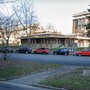 Senza strisce davanti alla scuola, allarme sicurezza alla materna Agazzi