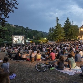 Cinema: le sale che chiudono per l'estate e le proiezioni all'aperto