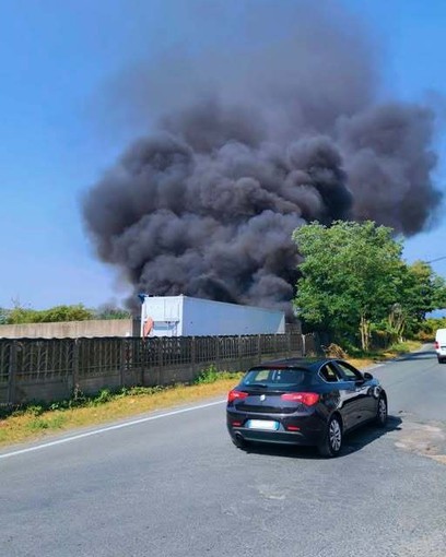 Incendio in una fabbrica a Orbassano