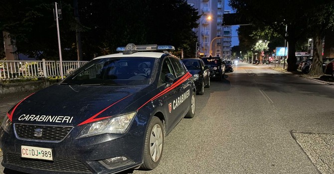 Blitz dei carabinieri in piazza Repubblica: 700 grammi di eroina scoperti in una mansarda occupata abusivamente
