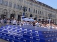 Roberto Bolle in azione in piazza San Carlo