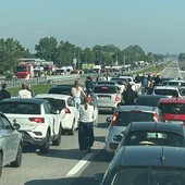 Grave incidente sulla Torino-Savona: traffico in tilt e quattro i feriti, un 77enne in codice rosso