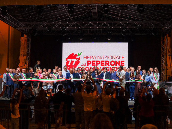 Taglio del nastro per la nuova edizione della Fiera del Peperone
