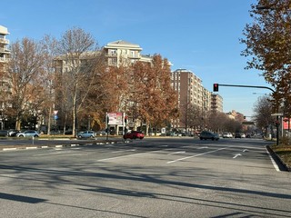 Cercasi frecce per la svolta in piazza Cattaneo
