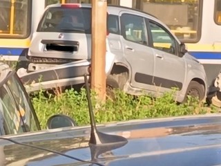 Scontro tra tram e auto in largo Borgaro Scontro tra tram e auto in largo Borgaro