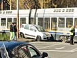 Scontro tra tram e auto in largo Borgaro Scontro tra tram e auto in largo Borgaro