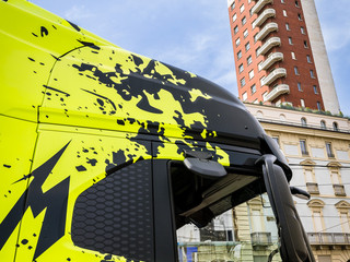 La sfilata dei mezzi Iveco nel centro di Torino per i 50 anni del Gruppo La sfilata dei mezzi Iveco nel centro di Torino per i 50 anni del Gruppo
