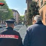 Tentano di raggirare un anziano con la “truffa dello specchietto”, fermati due ventenni a Rivoli