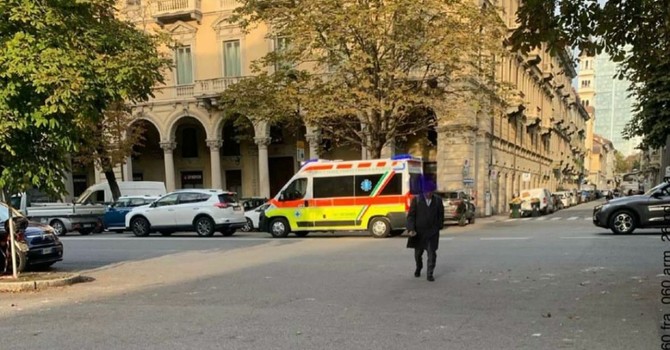 Un incrocio senza strisce in corso Galileo Ferraris