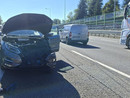 Altro incidente sulla tangenziale: 3 persone ferite e circolazione paralizzata Altro incidente sulla tangenziale: 3 persone ferite e circolazione paralizzata