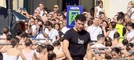Roberto Bolle in azione in piazza San Carlo