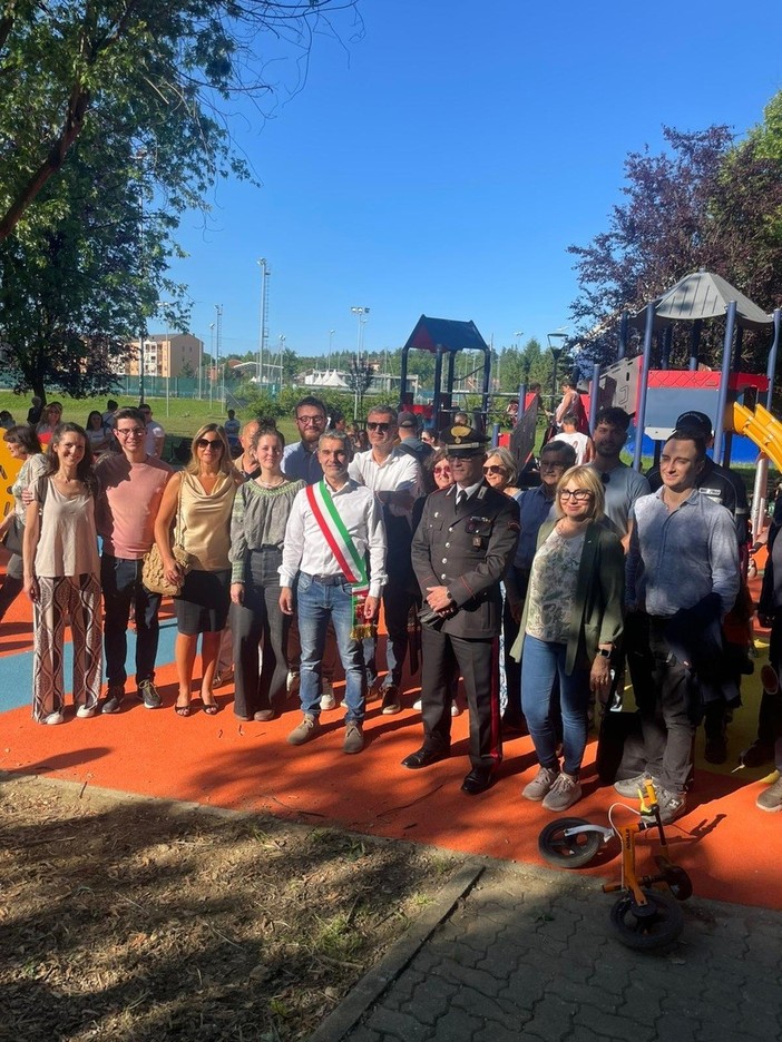 Inaugurati i nuovi giochi al parco San Silvestro Inaugurati i nuovi giochi al parco San Silvestro