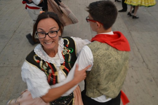 I Danzatori di Bram di Cavour salutano Stefania Consaga