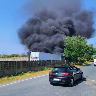 Incendio in una fabbrica a Orbassano Incendio in una fabbrica a Orbassano